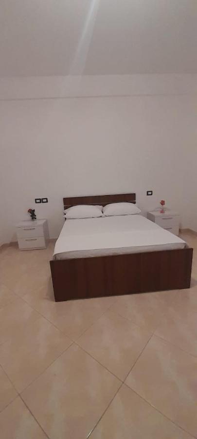 Casa Intera La Paghi Come Una Camera The Home With The Price Of A Room Δυρράχιο Εξωτερικό φωτογραφία